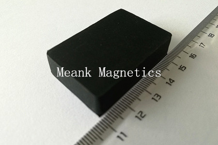 Forbundet med gummi rektangulær neodymium magneter