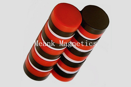 Magneter til rød og sort plast overtrukket med neodymium disk